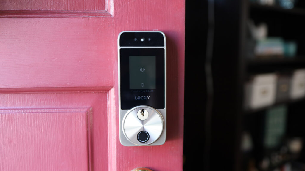 lockly-visage-zeno-series-deadbolt-smart-lock-review:-a-big-improvement-made-even-better-by-apple