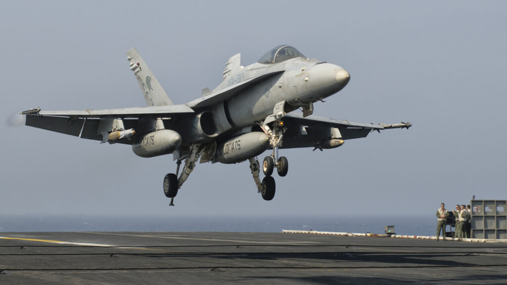 4-unexpected-planes-that-landed-on-an-aircraft-carrier