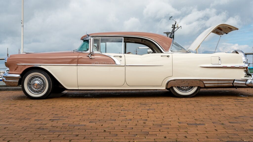 5-classic-pontiac-cars-from-the-1950s-(and-what-they’re-worth-today)