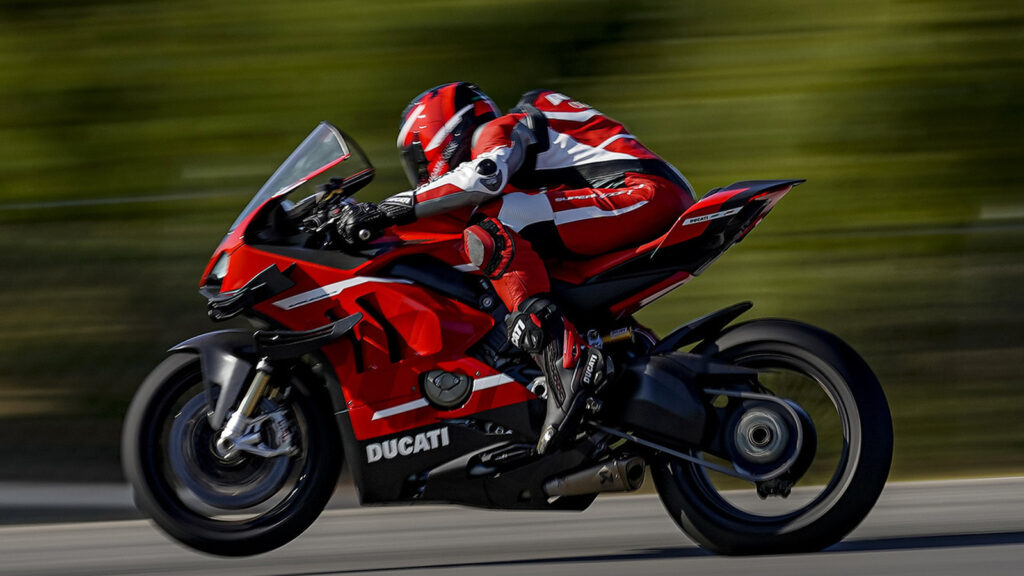 5-of-the-fastest-four-cylinder-motorcycles-in-2024