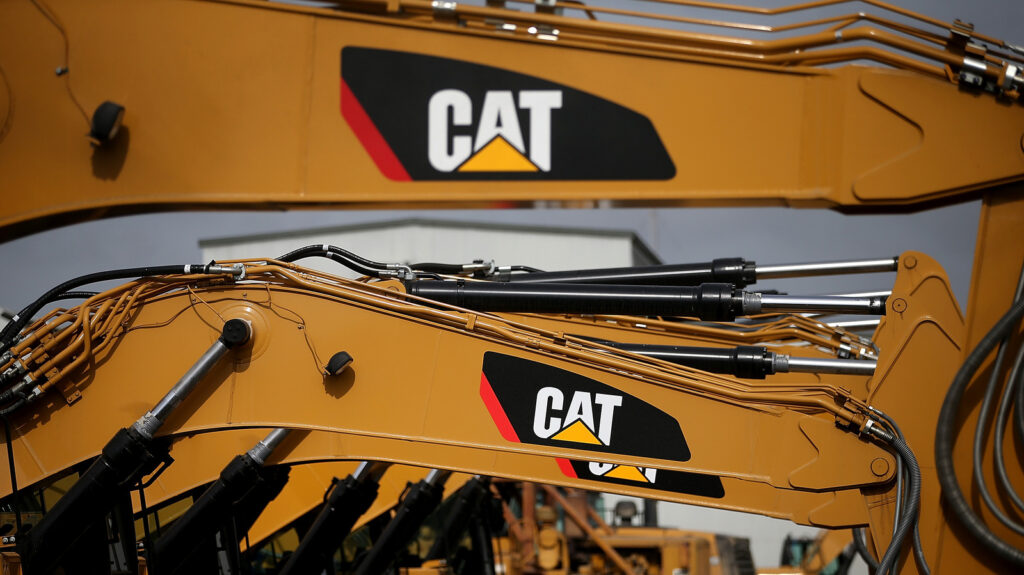 what-to-know-about-the-285,-caterpillar’s-new-largest-ctl