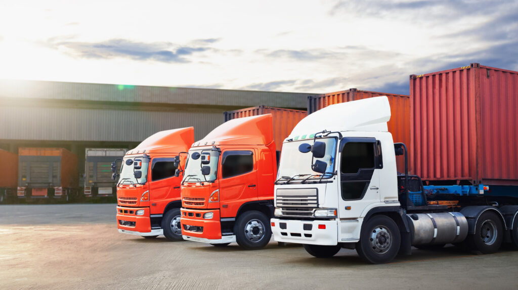 what-documents-and-information-do-semi-truck-drivers-always-need-to-have-on-hand?