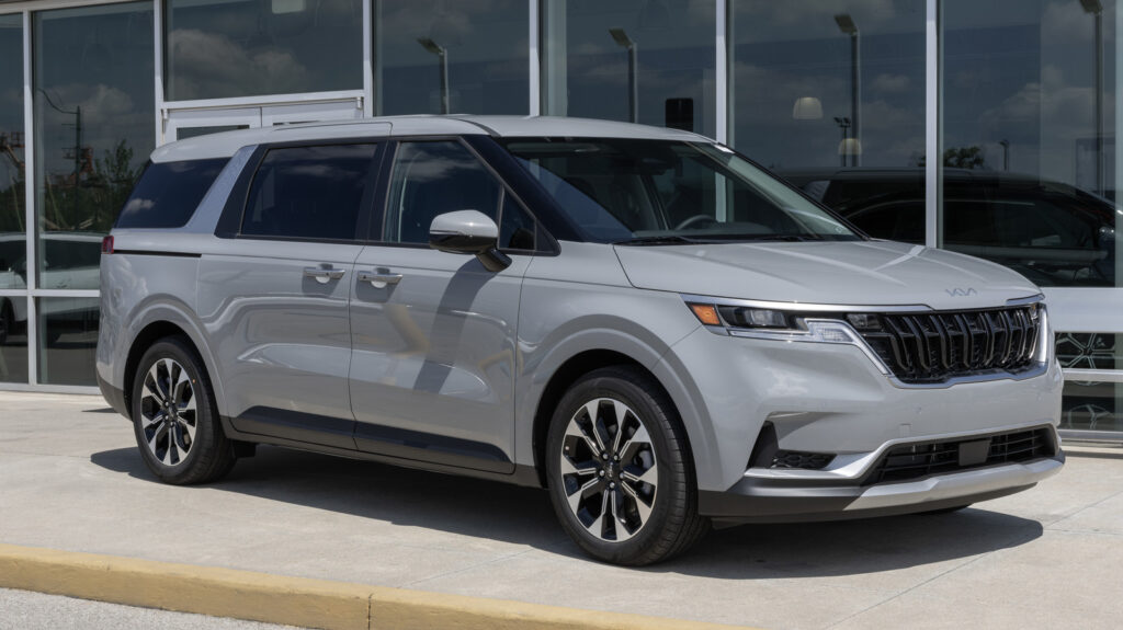 every-hyundai-motor-group-model-powered-by-the-lambda-v6-engine